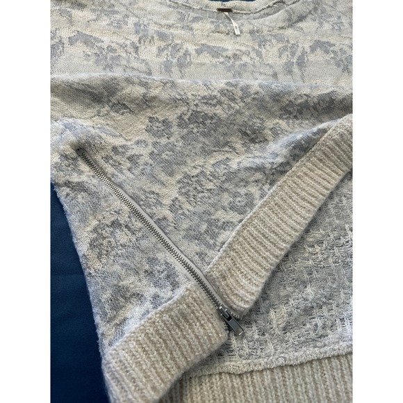 Free People Gray and White Boat Neck Sweater with Zip Sides Medium Pre-owned - Picture 6 of 9